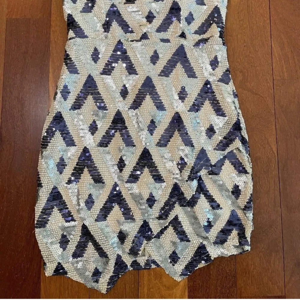 Sequin dress - Picture 2 of 7